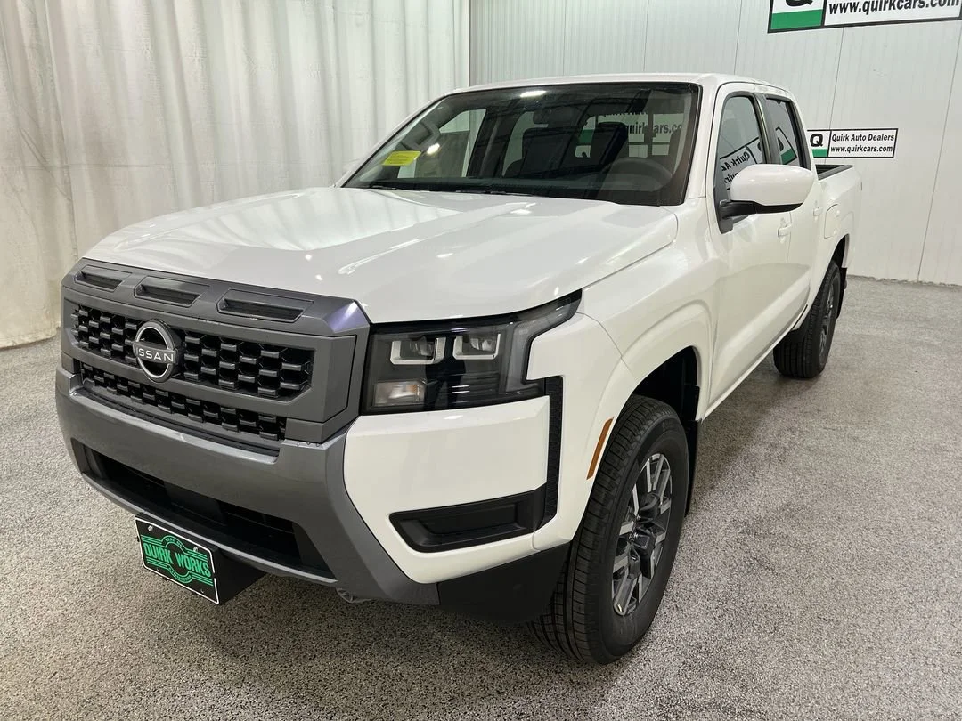 New 2026 Glacier White Nissan Crew Cab SV image 4