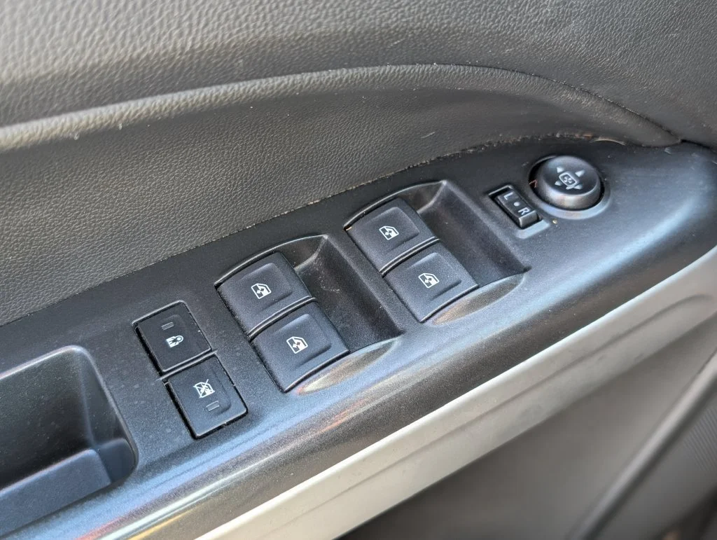 Used 2019 SATIN STEEL METALLIC Chevrolet 2WD LT image 16