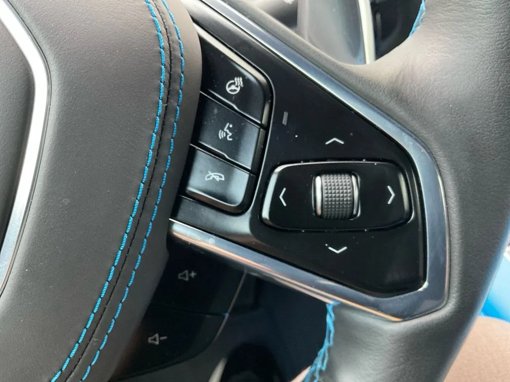 Used 2020 Blue Chevrolet Stingray image 31