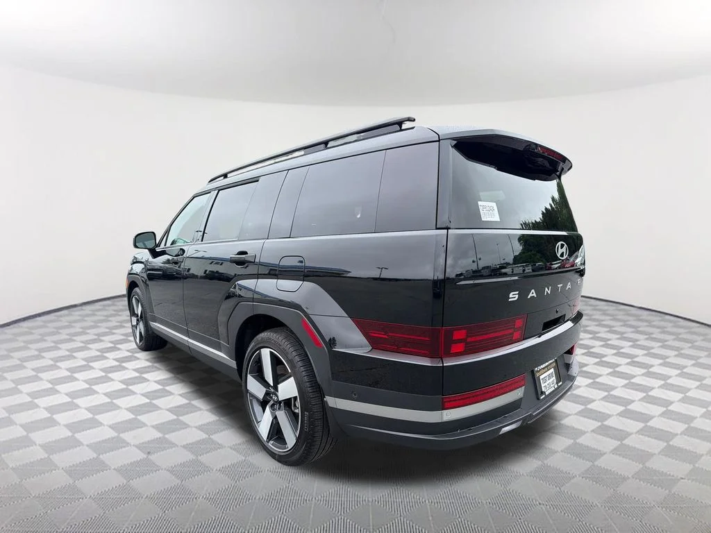Used 2025 Black Hyundai Limited image 7