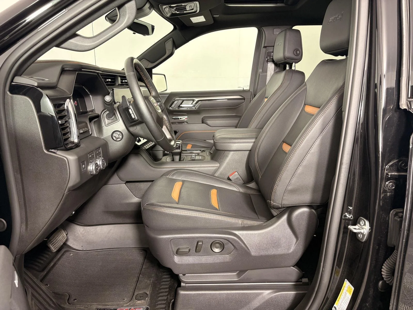 Used 2026 Onyx Black GMC AT4 image 13