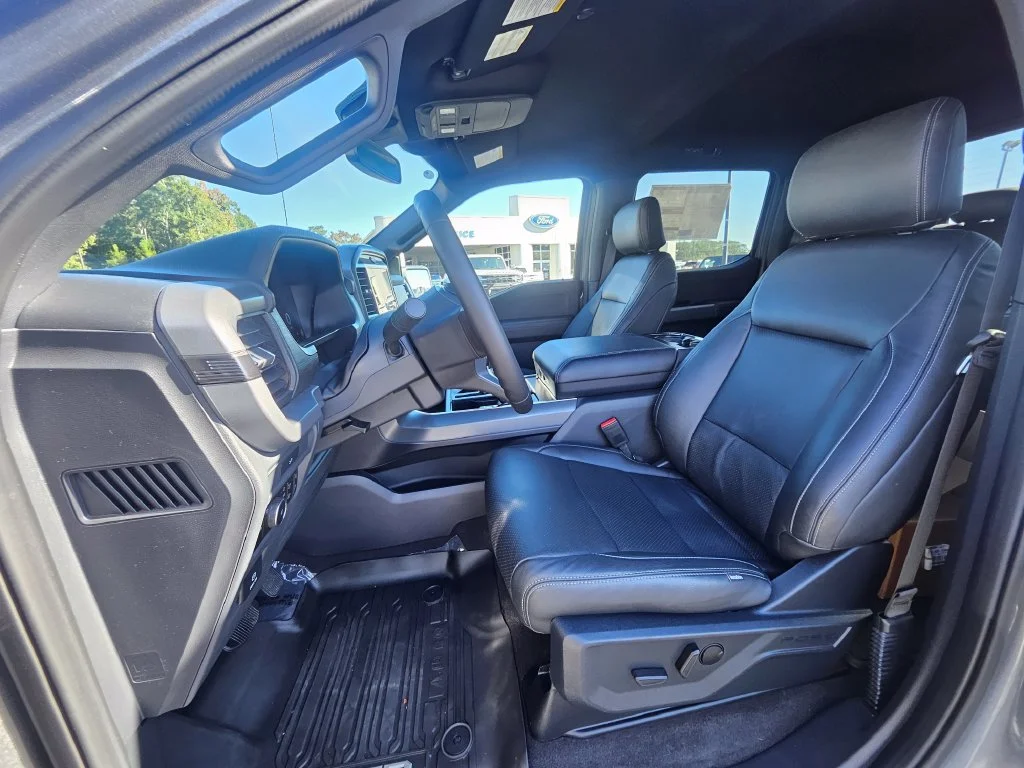 New 2026 Carbonized Gray Metallic Ford XLT image 6