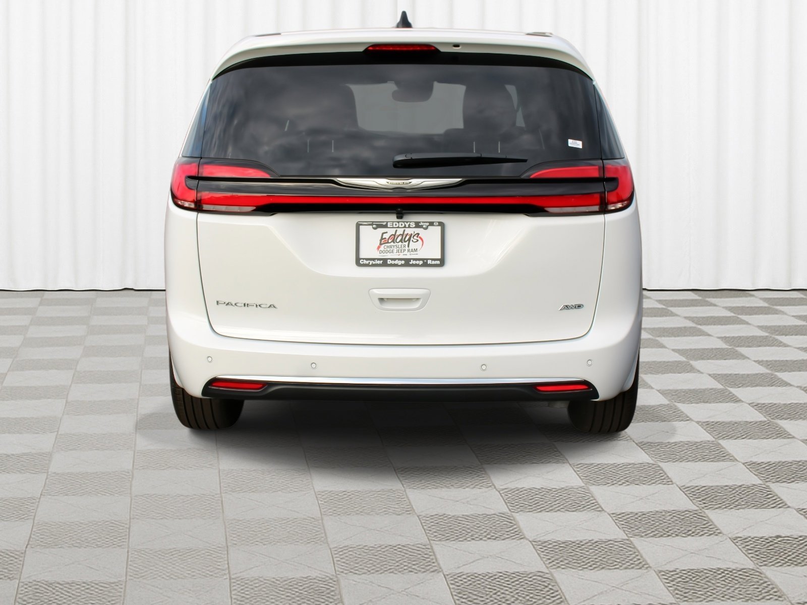 New 2026 Bright White Clear-Coat Exterior Paint Chrysler Select image 35
