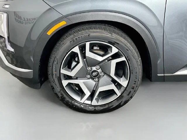 Used 2024 Gray Hyundai SEL image 30