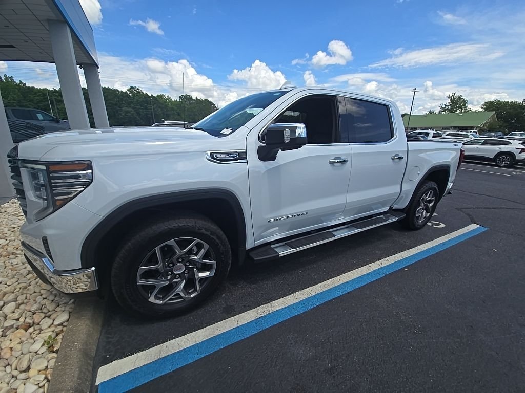 2026 GMC Sierra 4WD Crew Cab Short Box SLT's photo