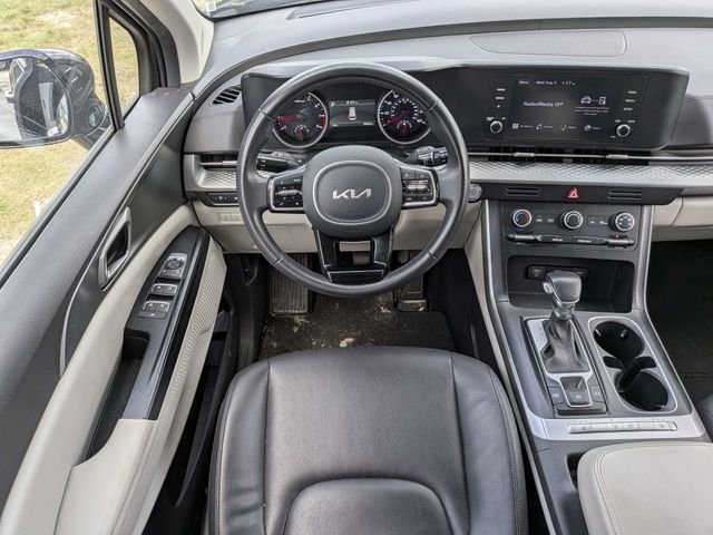 2024 Kia Carnival LX Seat Pkg - Photo 16
