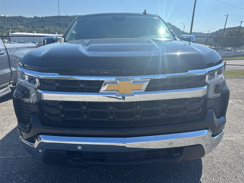 Used 2025 Black Chevrolet LT image 2