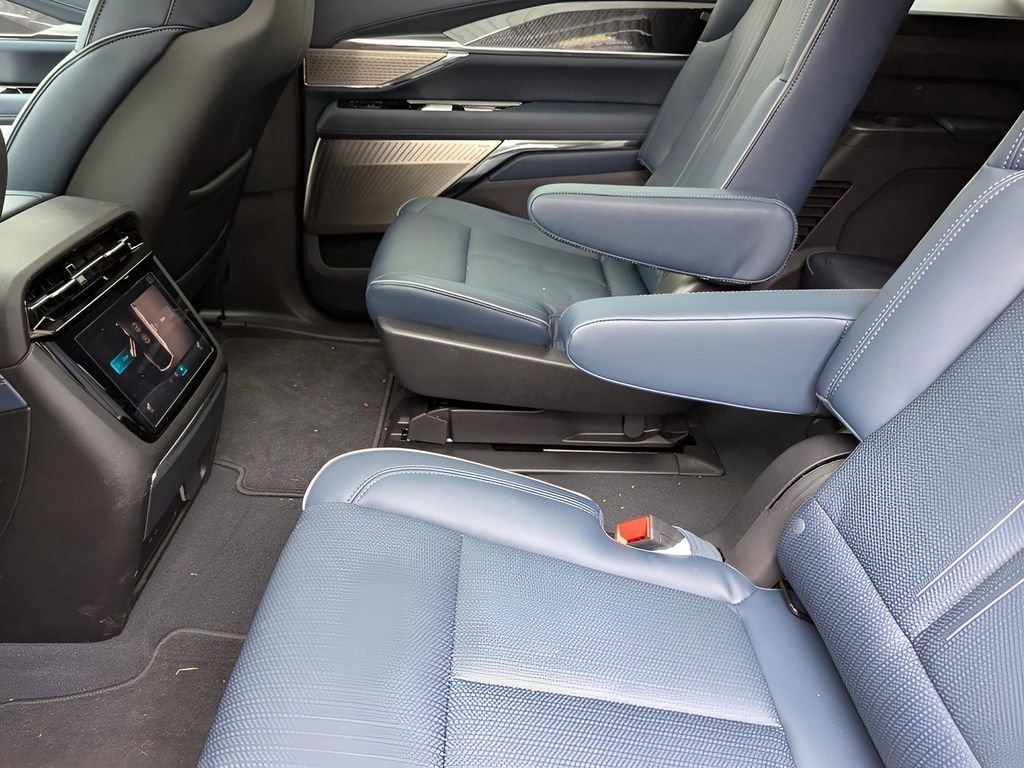 2025 Cadillac Escalade IQ Sport 2 - Photo 28