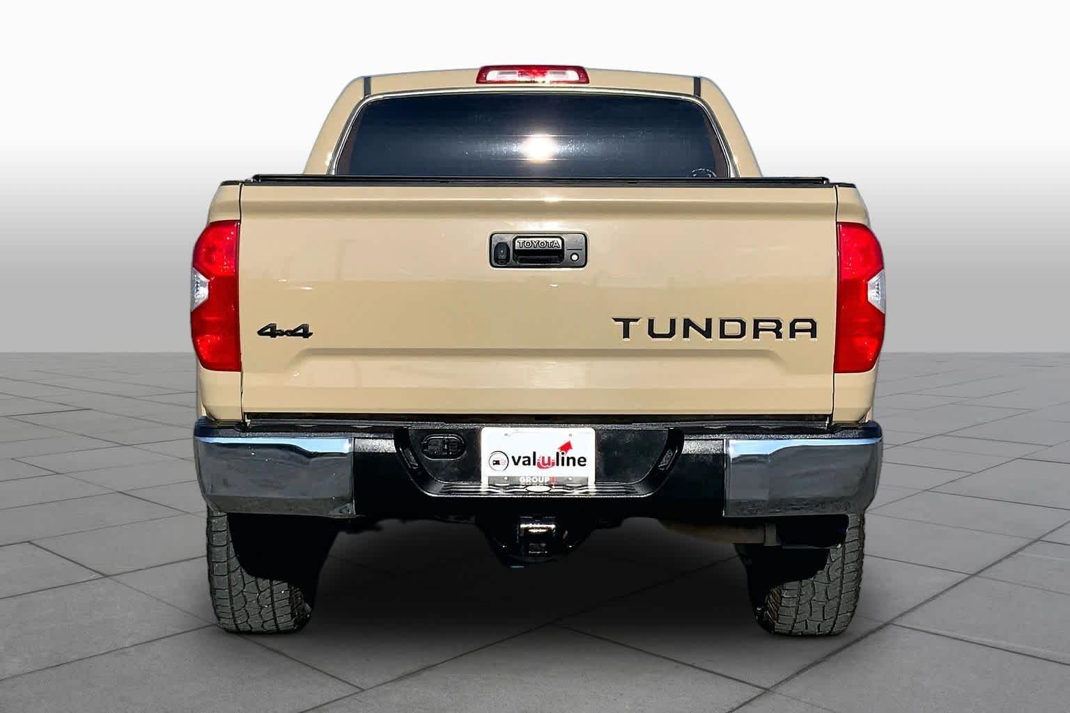 Used 2018 Quicksand Toyota SR5 image 4
