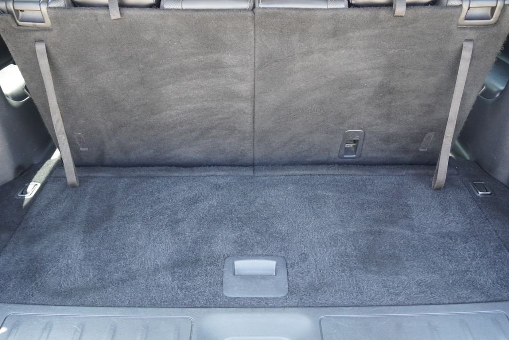 Used 2018 Silver Nissan Platinum image 11