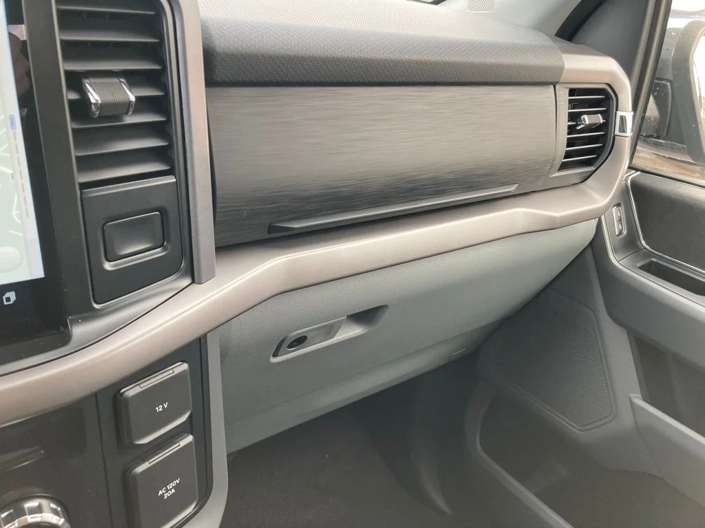 Used 2025 Black Ford XLT image 54