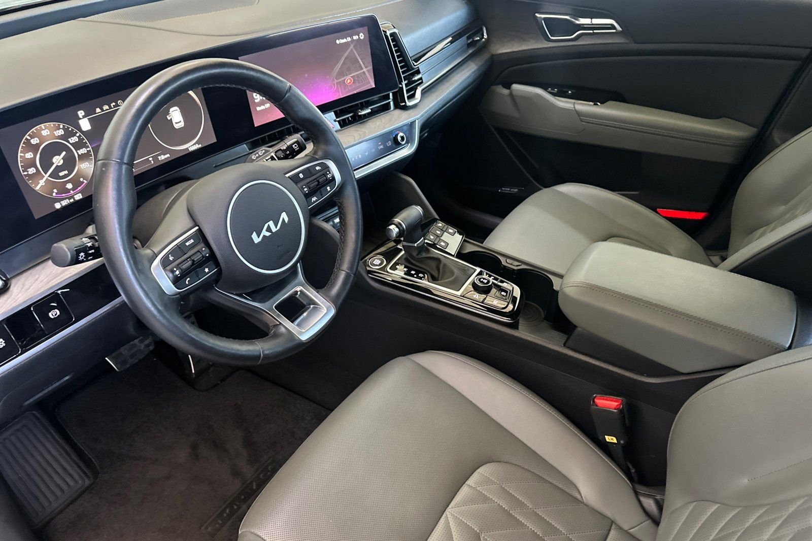 Used 2024 Green Kia X-Pro Prestige image 10