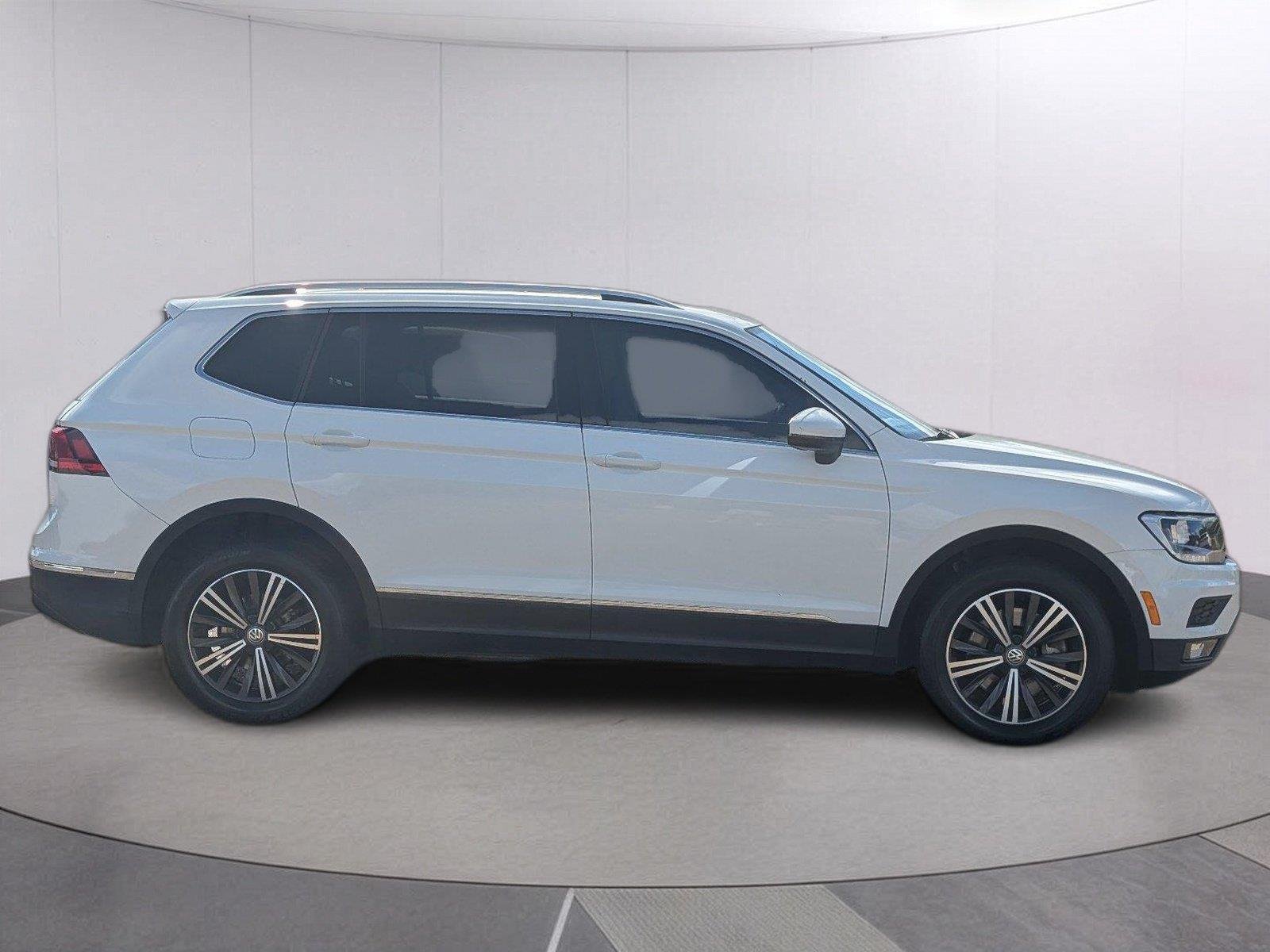 Used 2019 Pure White Volkswagen SEL image 6