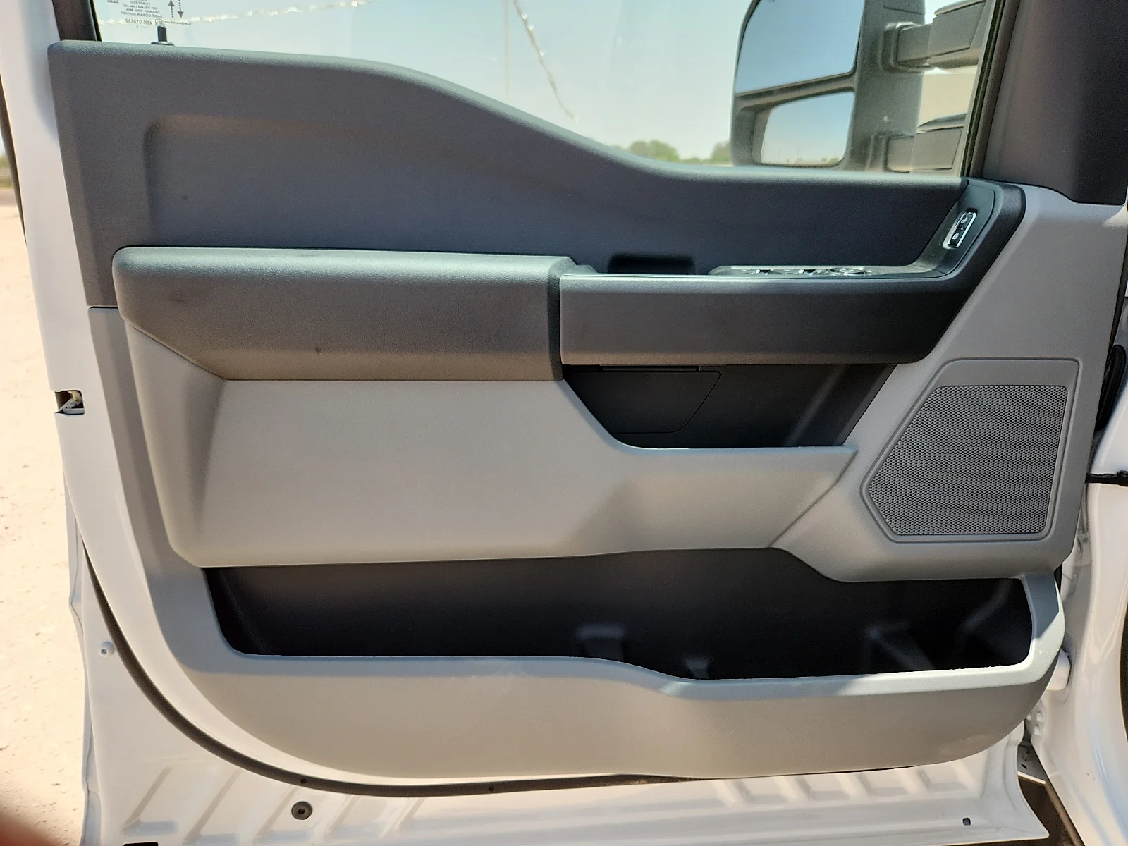 New 2026 Oxford White Ford F-450® XL image 14