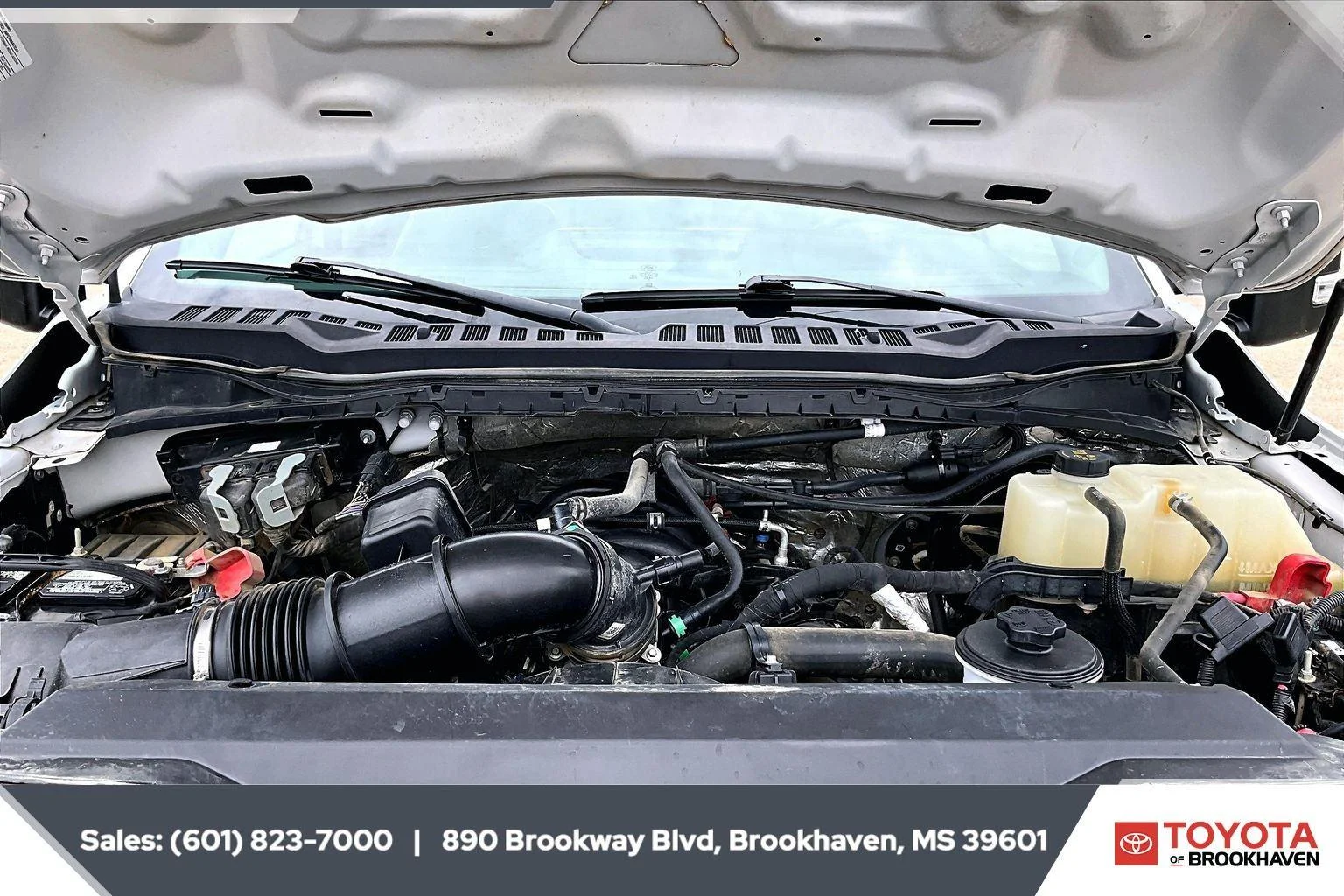 Used 2023 Oxford White Ford XL image 8