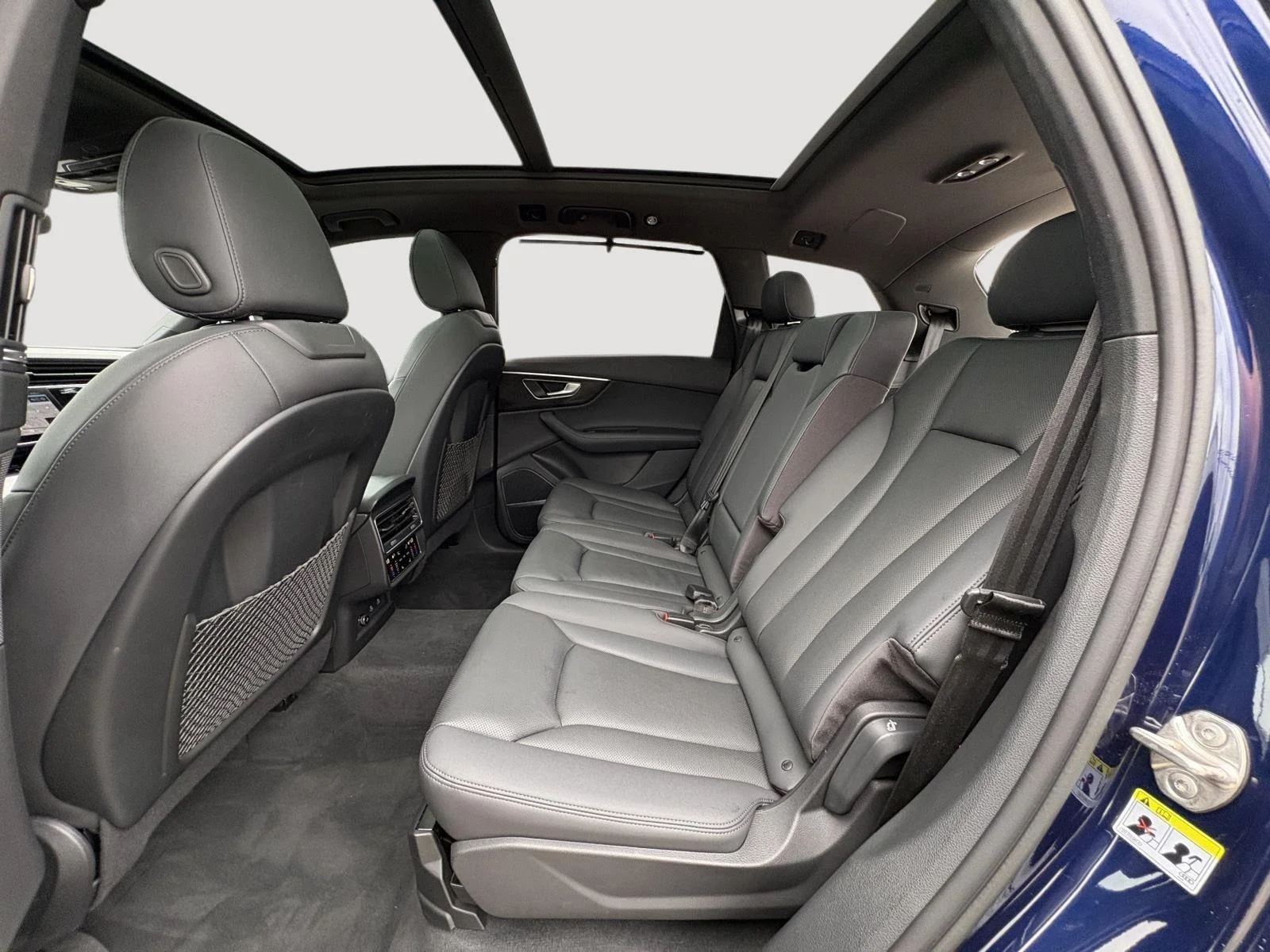 Used 2022 Navarra Blue Metallic Audi Prestige image 22