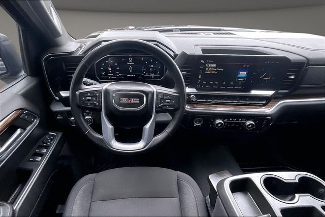 Used 2023 Silver GMC Elevation image 5