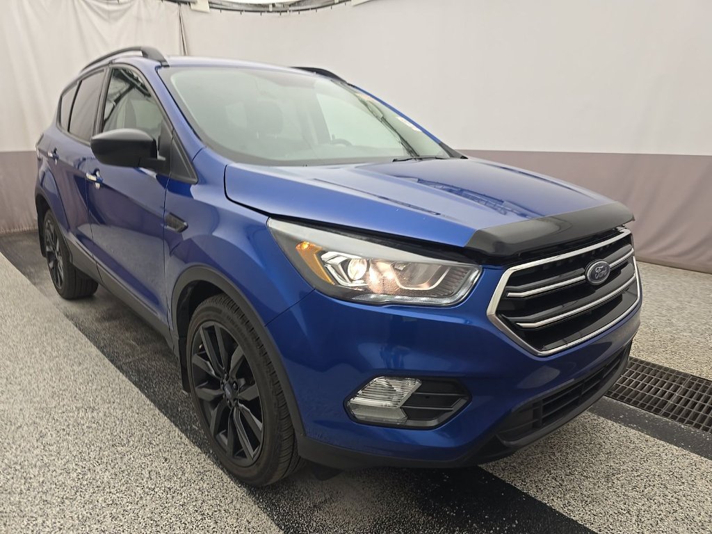 Used 2018 Blue Lightning Ford SE image 2