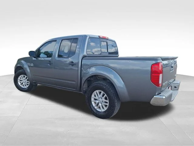 Used 2016 Gray Nissan SV image 5