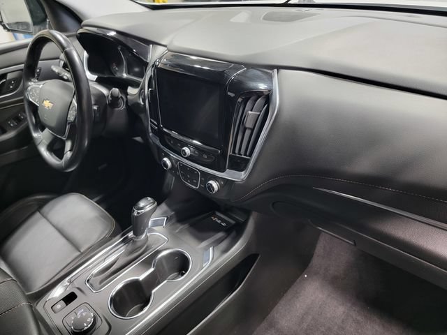 Used 2019 IRIDESCENT PEARL TRICOAT Chevrolet Premier image 17