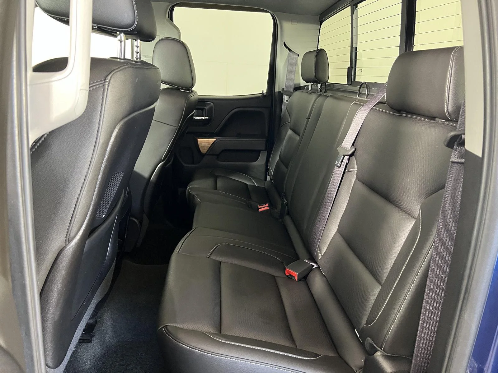 Used 2015 Deep Ocean Blue Metallic Chevrolet LTZ image 21