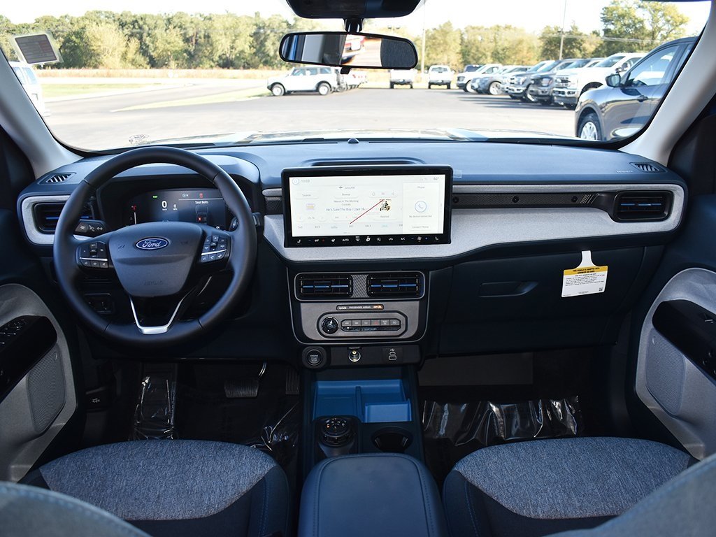 2025 Ford Maverick XLT photo 4