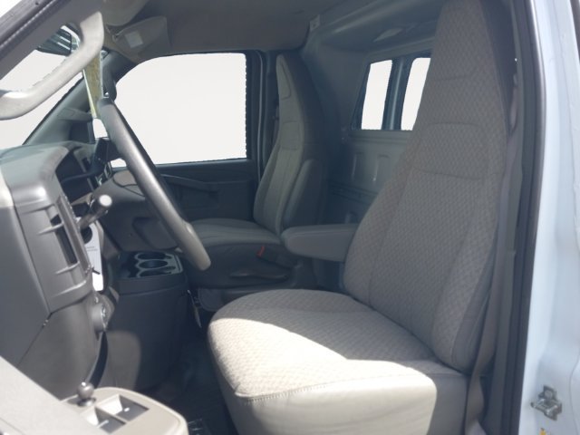 2025 Chevrolet Express Cargo Work Van - Photo 9