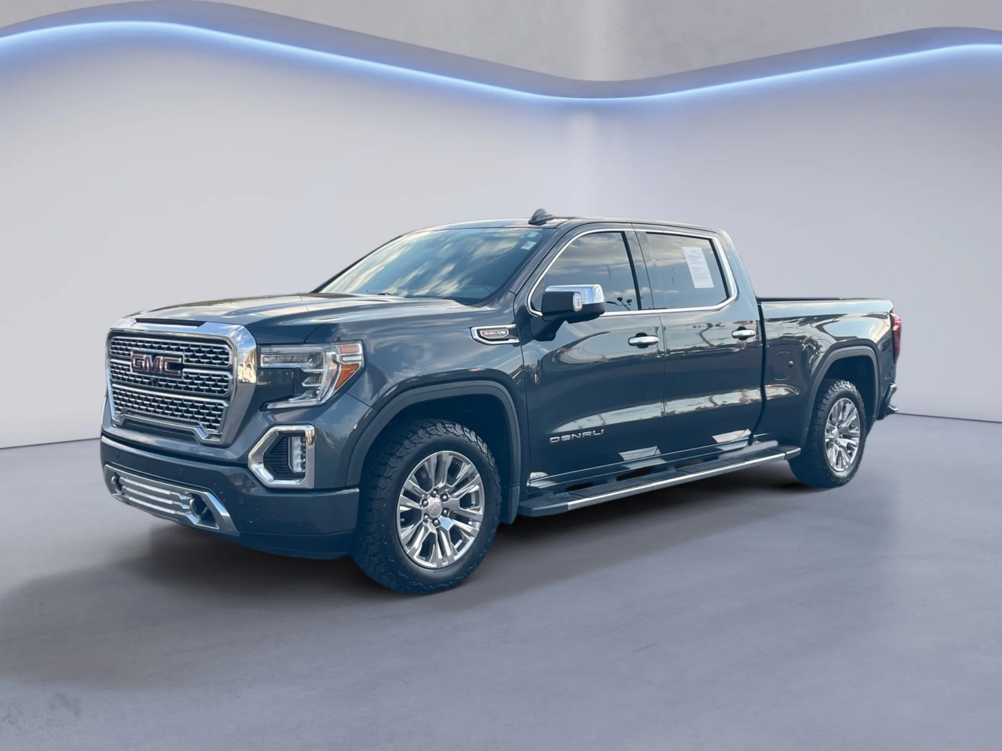 Used 2019 Dark Sky Metallic GMC Denali image 3