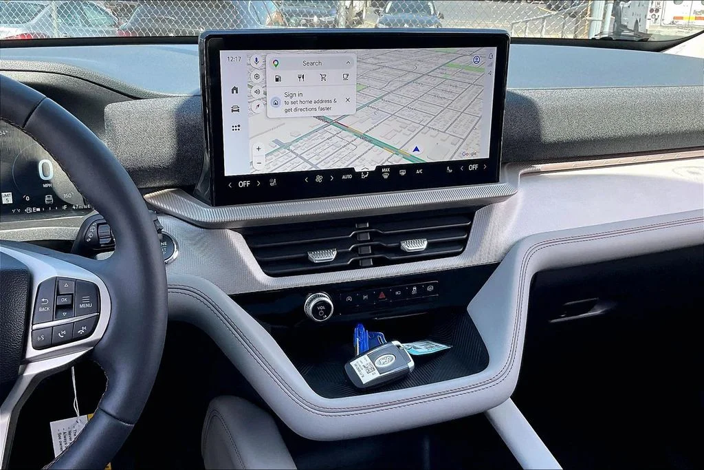 New 2026 Space White Metallic Ford Active image 5