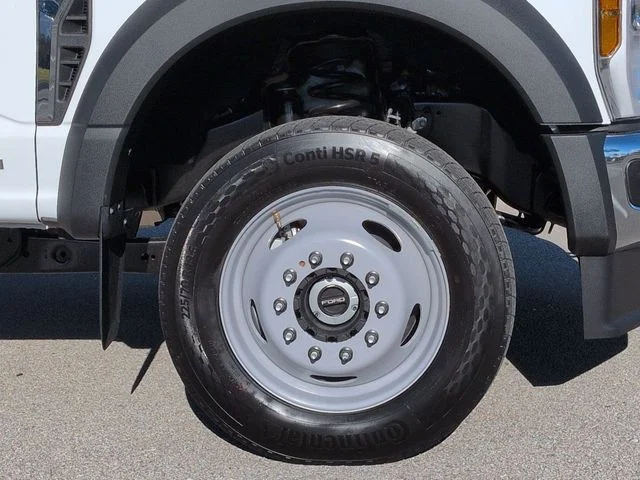 New 2026 Oxford White Ford F-450® XL image 11