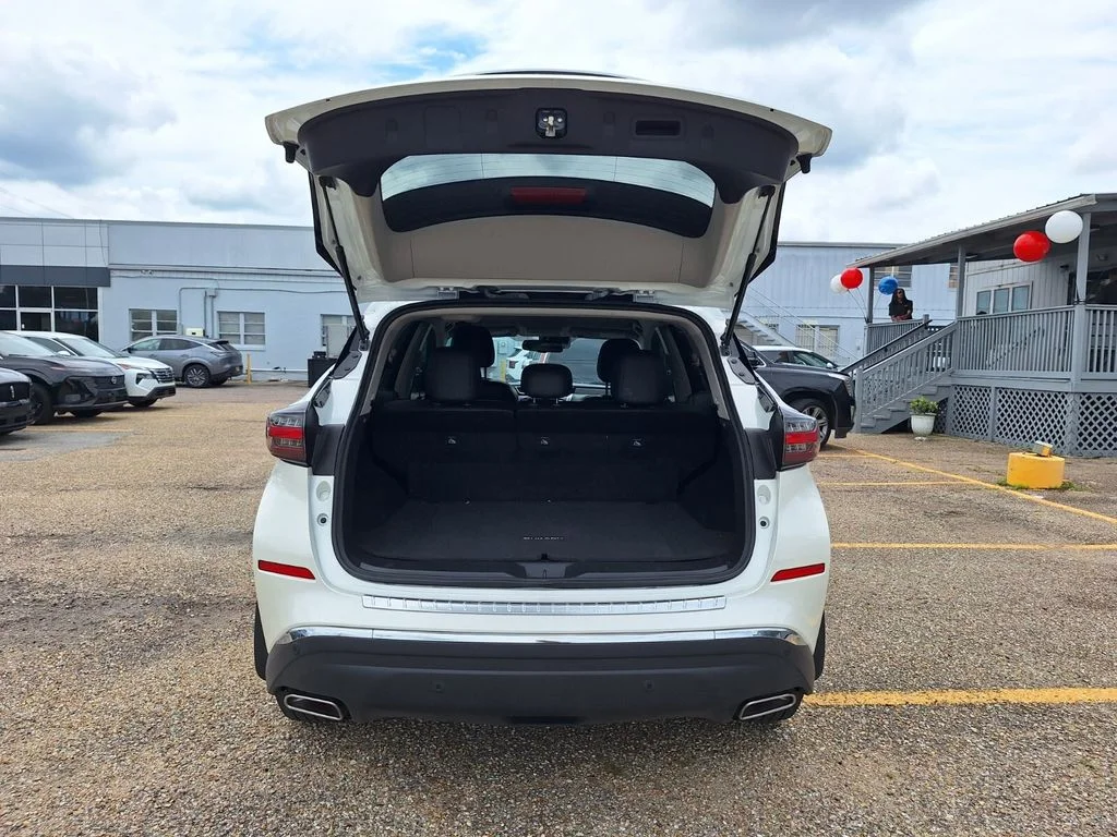 Certified Used 2024 White Nissan SV image 26