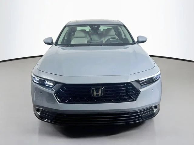 New 2026 Urban Gray Pearl Honda Touring image 2