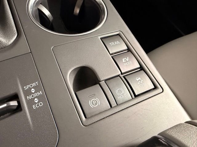 Used 2024  Toyota XLE image 26