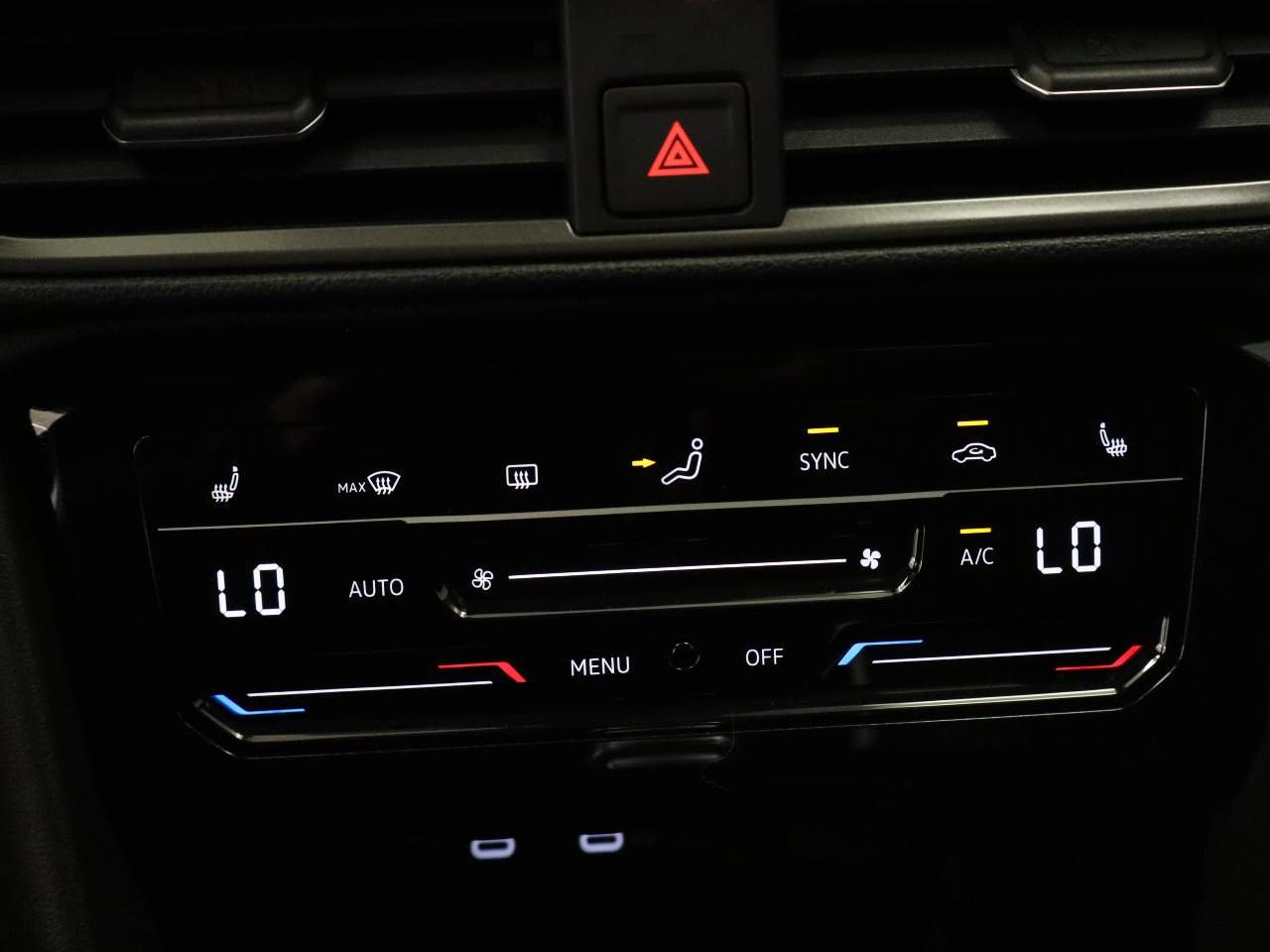2026 Volkswagen Taos SE Black - Photo 11