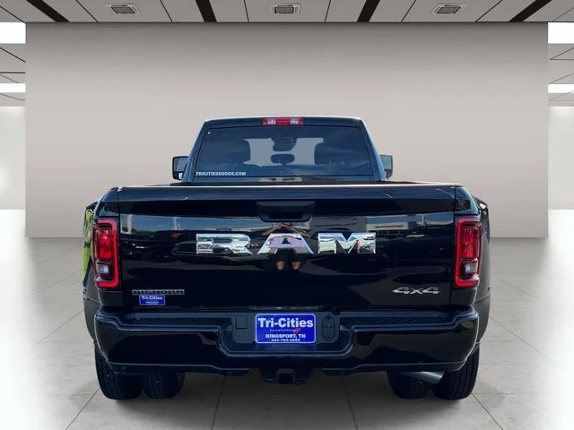 New 2026 Diamond Black Crystal Pearl-Coat Exterior Paint RAM Big Horn image 4