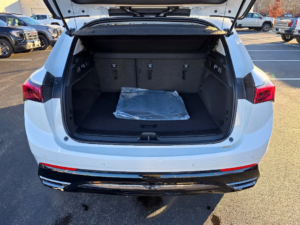 New 2026 Summit White Buick Sport Touring image 30