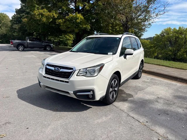 Used 2018 White Subaru 2.5i Limited image 3