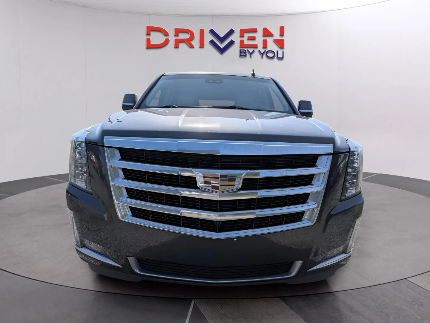 Used 2018 DARK GRANITE METALLIC Cadillac Luxury image 8