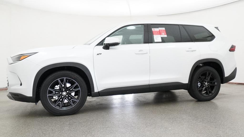 Certified Used 2026 WIND CHILL PEARL Toyota  image 34