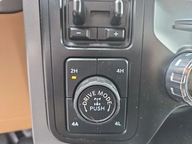 Used 2021 White Ford Lariat image 29