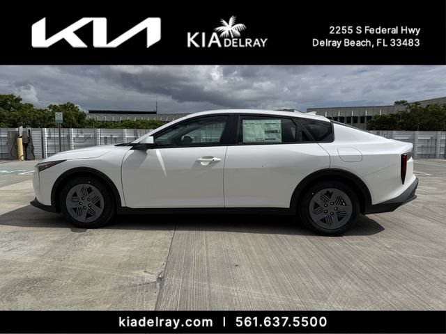New 2026 Snow White Pearl Kia LX image 5