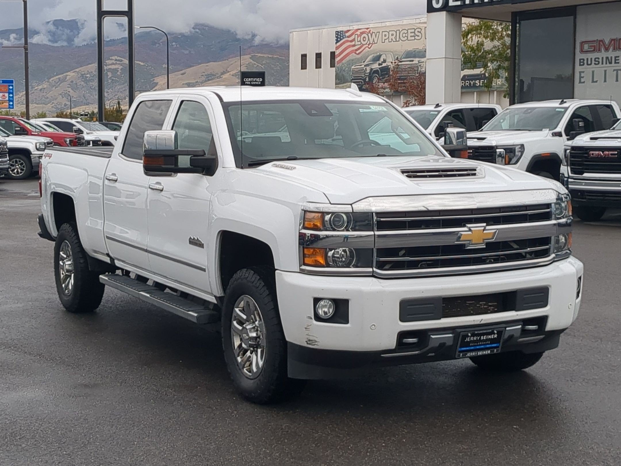 Used 2019 SUMMIT WHITE Chevrolet High Country image 7