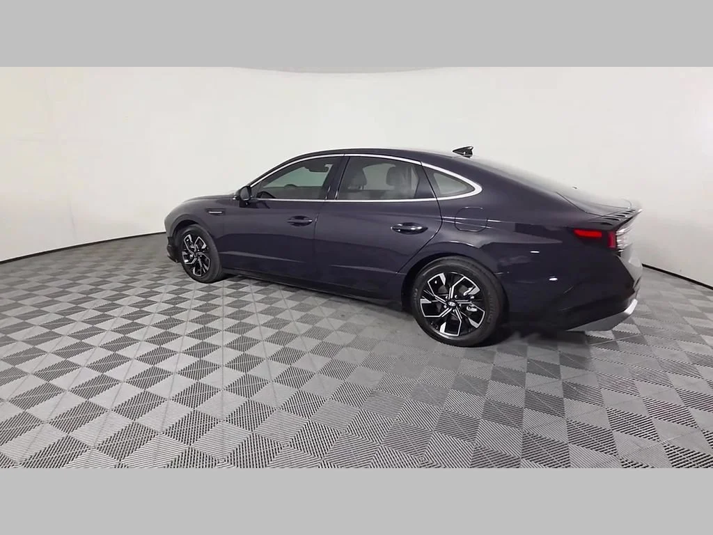 Used 2024 Carbon Blue Hyundai SEL image 44