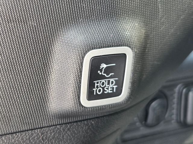 Used 2023 White Jeep Summit 4xe image 32