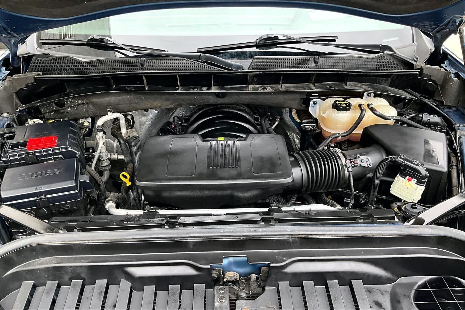 Used 2024 Downpour Metallic GMC Denali image 27