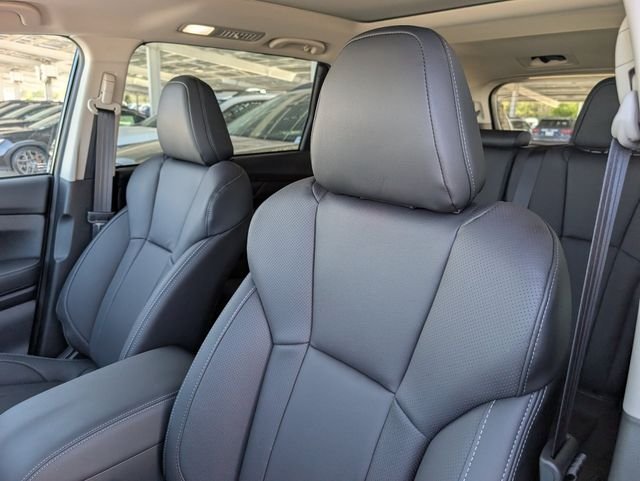 New 2026 CRYSTAL BLACK SILICA Subaru Limited 8-Passenger image 7