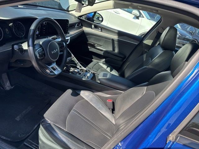 Used 2022 Sapphire Blue Kia EX image 11