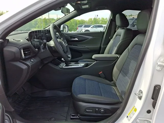 New 2026 Summit White Buick Preferred image 11