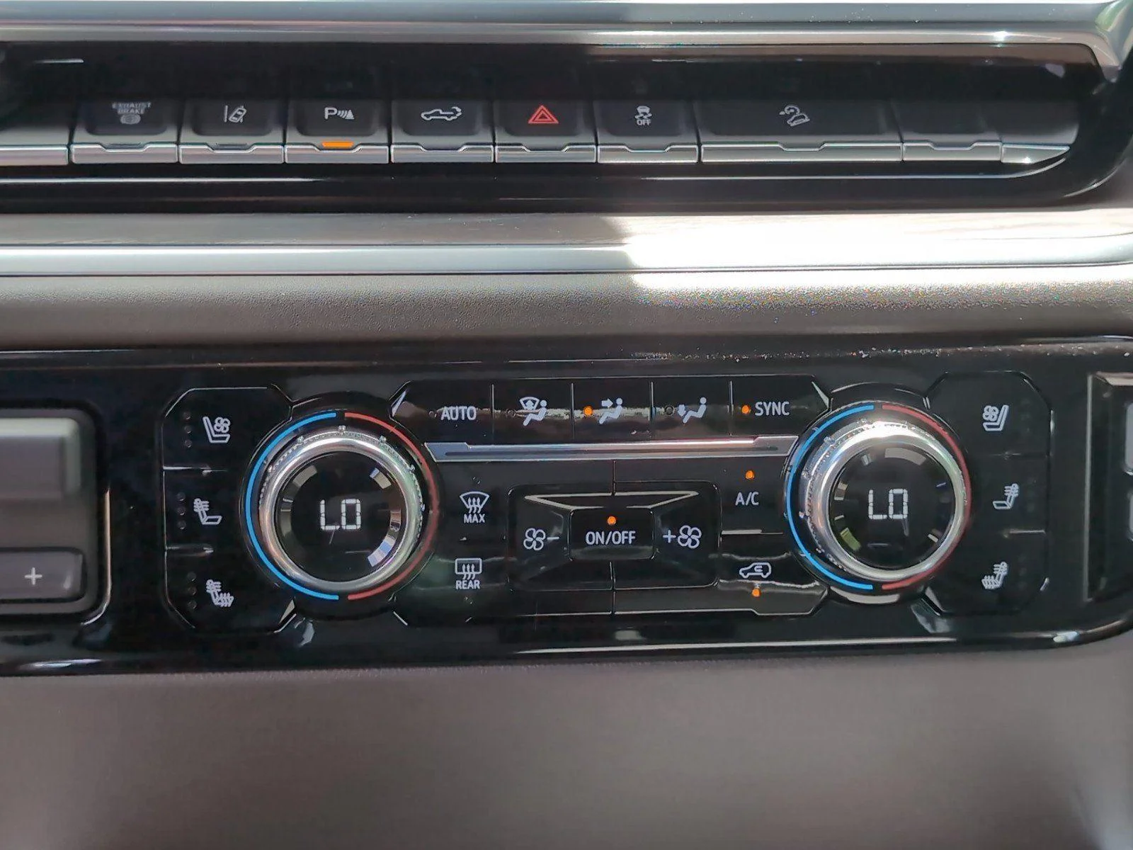 New 2026 Summit White GMC SLT image 25
