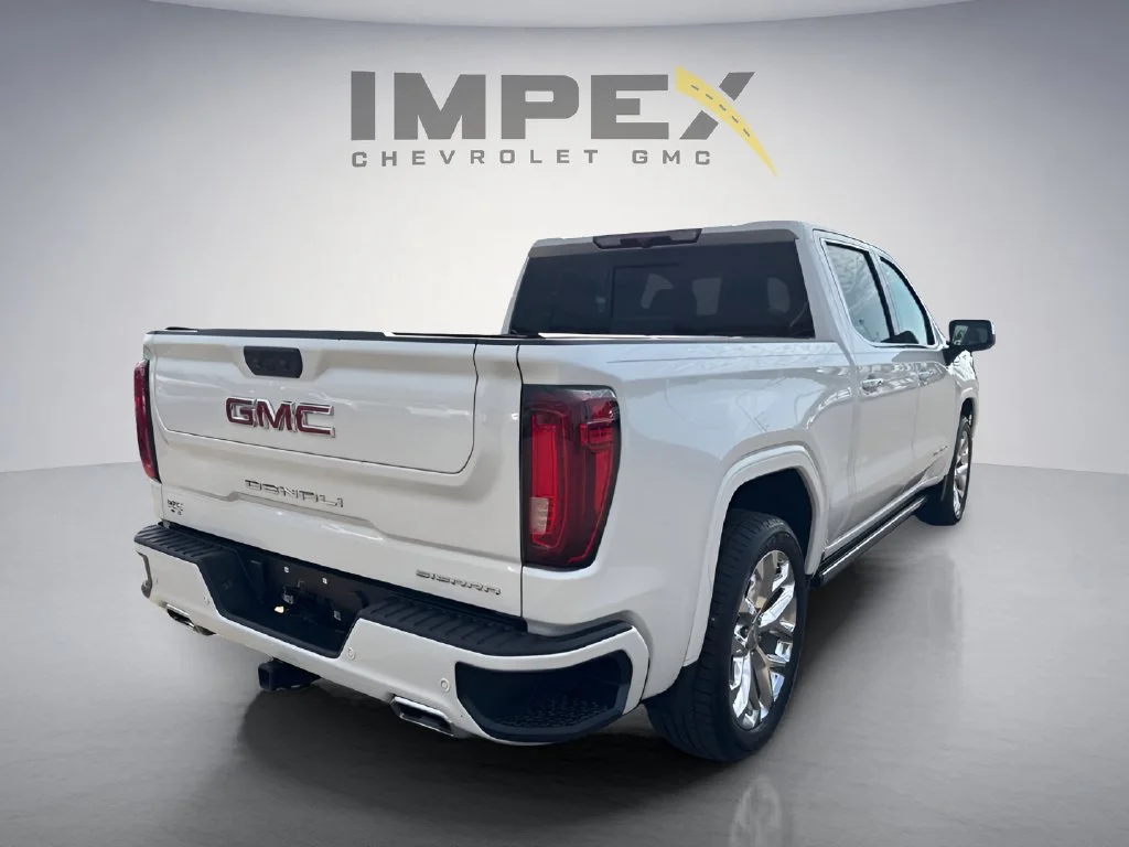 Used 2022 WHITE FROST TRICOAT GMC Denali image 5